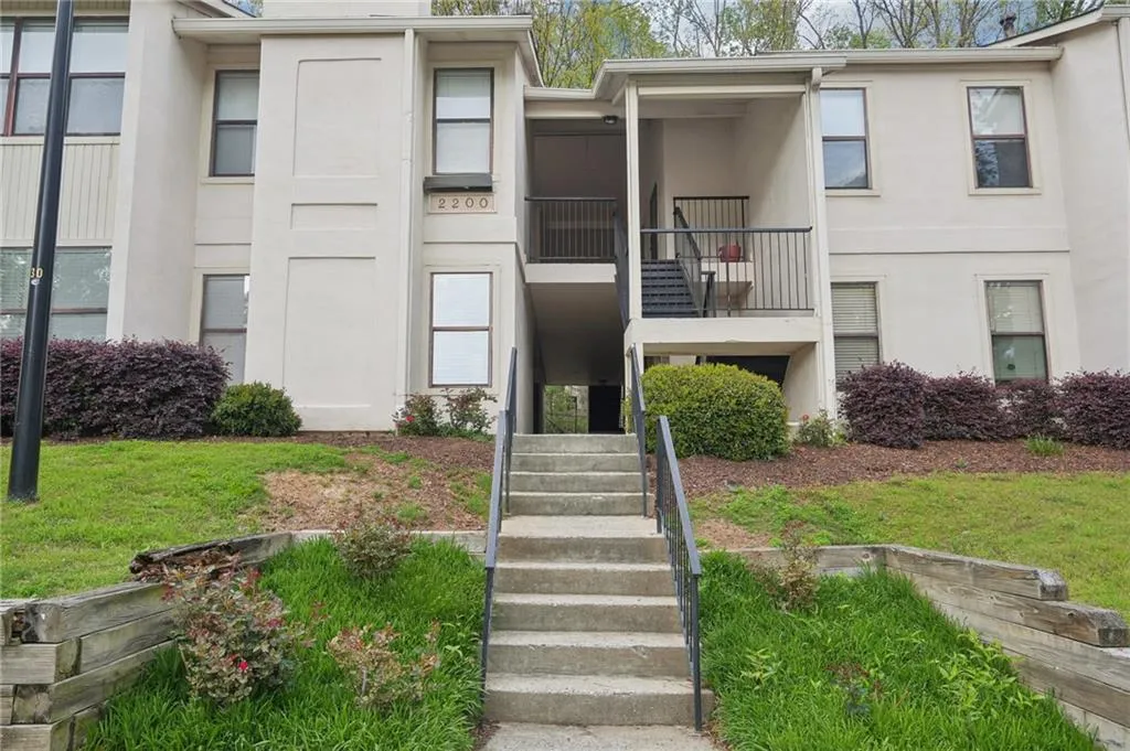 2201 Huntingdon Chase Street, Atlanta, Georgia 30350, 2 Bedrooms Bedrooms, ,2 BathroomsBathrooms,Residential,Sold,2201 Huntingdon Chase Street,7560518