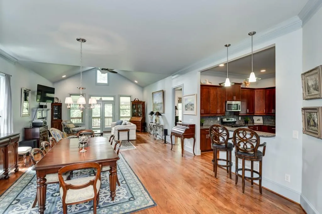 2184 Spink Street Nw, Atlanta, Georgia 30318, 5 Bedrooms Bedrooms, ,3 BathroomsBathrooms,Residential,Sold,2184 Spink Street Nw,5746961