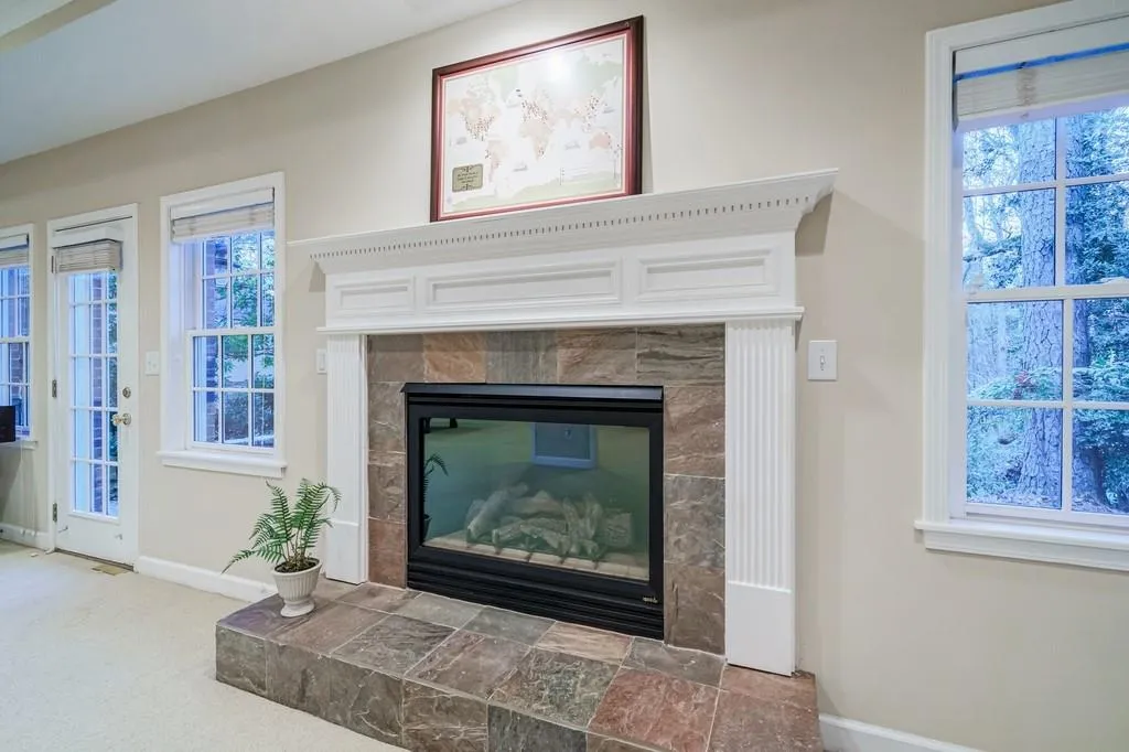 40 Quarry Lake Court, Sandy Springs, Georgia 30342, 4 Bedrooms Bedrooms, ,4 BathroomsBathrooms,Residential,Sold,40 Quarry Lake Court,6974704