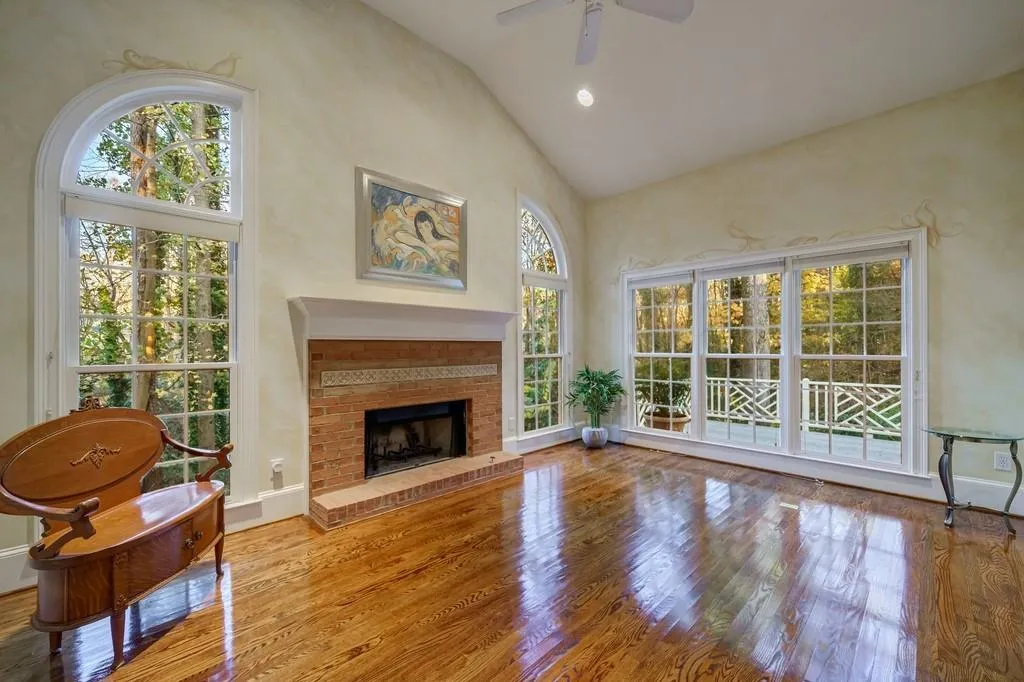 40 Quarry Lake Court, Sandy Springs, Georgia 30342, 4 Bedrooms Bedrooms, ,4 BathroomsBathrooms,Residential,Sold,40 Quarry Lake Court,6974704