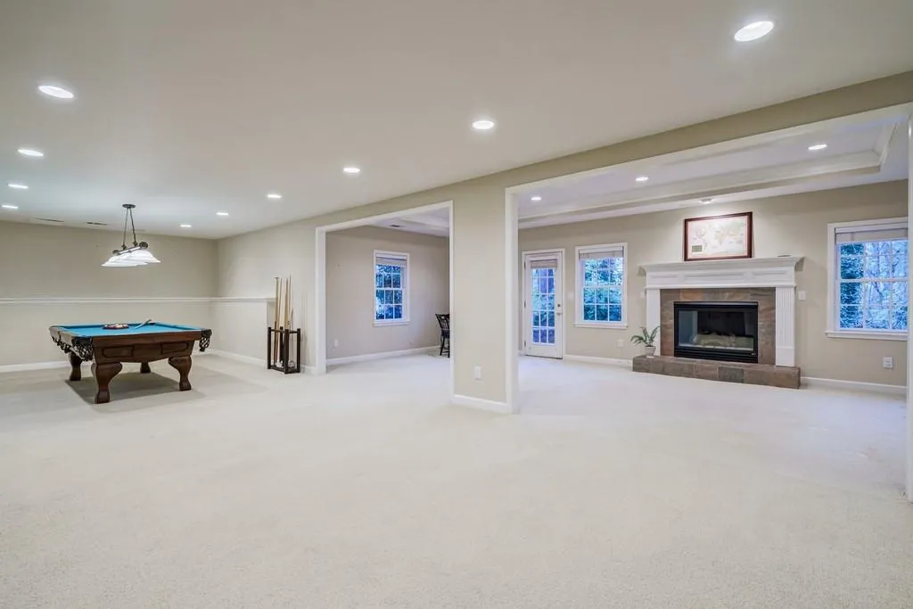 40 Quarry Lake Court, Sandy Springs, Georgia 30342, 4 Bedrooms Bedrooms, ,4 BathroomsBathrooms,Residential,Sold,40 Quarry Lake Court,6974704