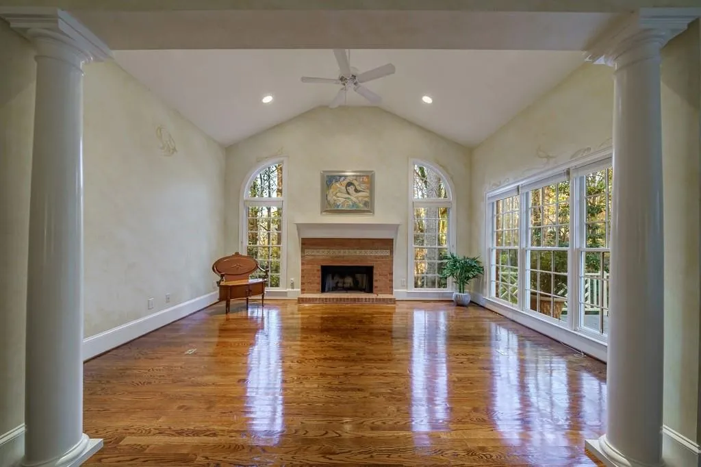40 Quarry Lake Court, Sandy Springs, Georgia 30342, 4 Bedrooms Bedrooms, ,4 BathroomsBathrooms,Residential,Sold,40 Quarry Lake Court,6974704