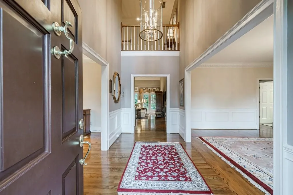 40 Quarry Lake Court, Sandy Springs, Georgia 30342, 4 Bedrooms Bedrooms, ,4 BathroomsBathrooms,Residential,Sold,40 Quarry Lake Court,6974704