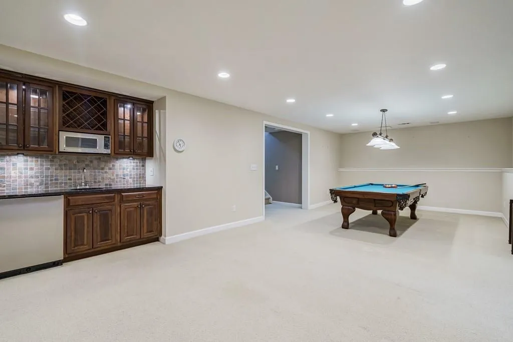 40 Quarry Lake Court, Sandy Springs, Georgia 30342, 4 Bedrooms Bedrooms, ,4 BathroomsBathrooms,Residential,Sold,40 Quarry Lake Court,6974704