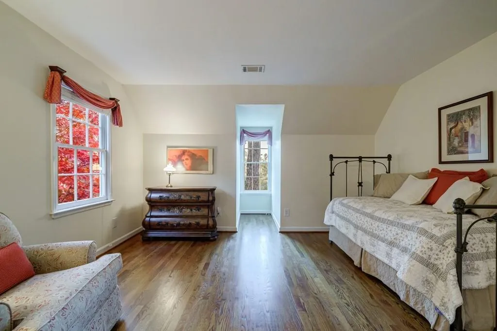40 Quarry Lake Court, Sandy Springs, Georgia 30342, 4 Bedrooms Bedrooms, ,4 BathroomsBathrooms,Residential,Sold,40 Quarry Lake Court,6974704