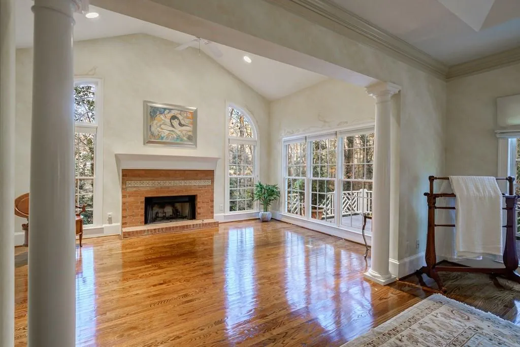 40 Quarry Lake Court, Sandy Springs, Georgia 30342, 4 Bedrooms Bedrooms, ,4 BathroomsBathrooms,Residential,Sold,40 Quarry Lake Court,6974704
