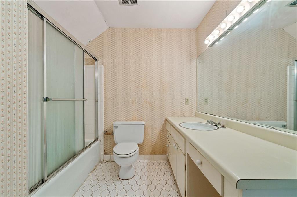 615 Colebrook Court, Atlanta, Georgia 30327, 4 Bedrooms Bedrooms, ,4 BathroomsBathrooms,Residential,Sold,615 Colebrook Court,7290753