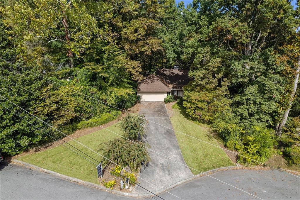 615 Colebrook Court, Atlanta, Georgia 30327, 4 Bedrooms Bedrooms, ,4 BathroomsBathrooms,Residential,Sold,615 Colebrook Court,7290753