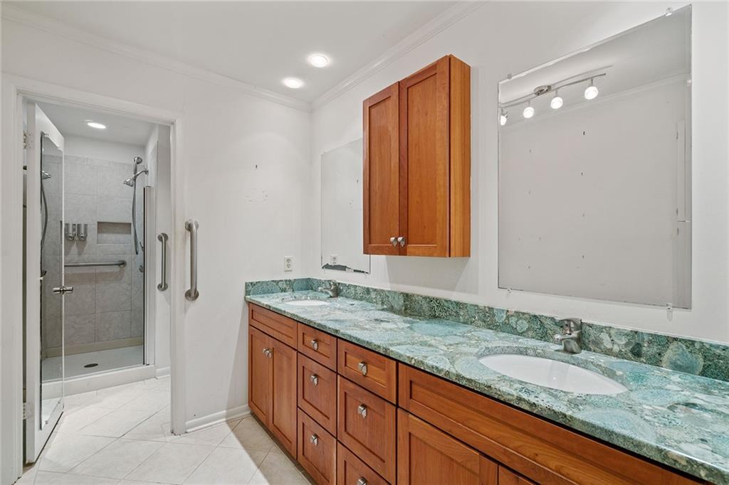 615 Colebrook Court, Atlanta, Georgia 30327, 4 Bedrooms Bedrooms, ,4 BathroomsBathrooms,Residential,Sold,615 Colebrook Court,7290753