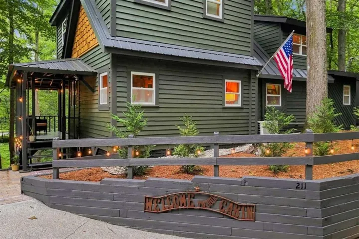 211 Poplar Drive S, Jasper, Georgia 30143