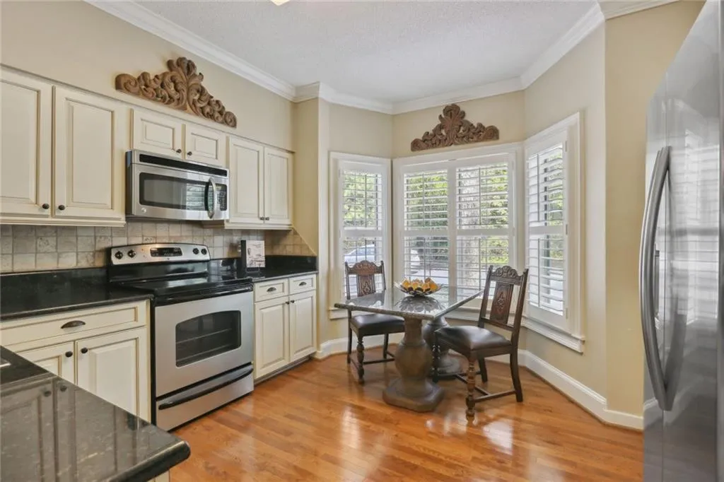 5996 Mitchell Road Unit 10, Sandy Springs, Georgia 30328, 2 Bedrooms Bedrooms, ,2 BathroomsBathrooms,Residential,Sold,5996 Mitchell Road Unit 10,7238242