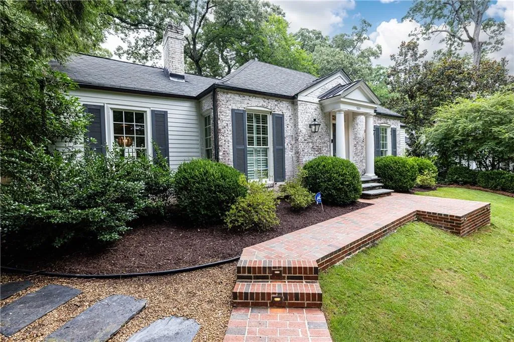 531 Spring Valley Road Nw, Atlanta, Georgia 30318, 3 Bedrooms Bedrooms, 0 ,3 BathroomsBathrooms,Residential,Sold,531 Spring Valley Road Nw,7804762
