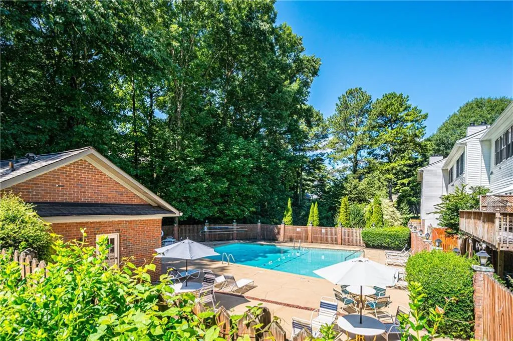 905 Brandywine Circle, Sandy Springs, Georgia 30350, 3 Bedrooms Bedrooms, ,3 BathroomsBathrooms,Residential,Sold,905 Brandywine Circle,6933090