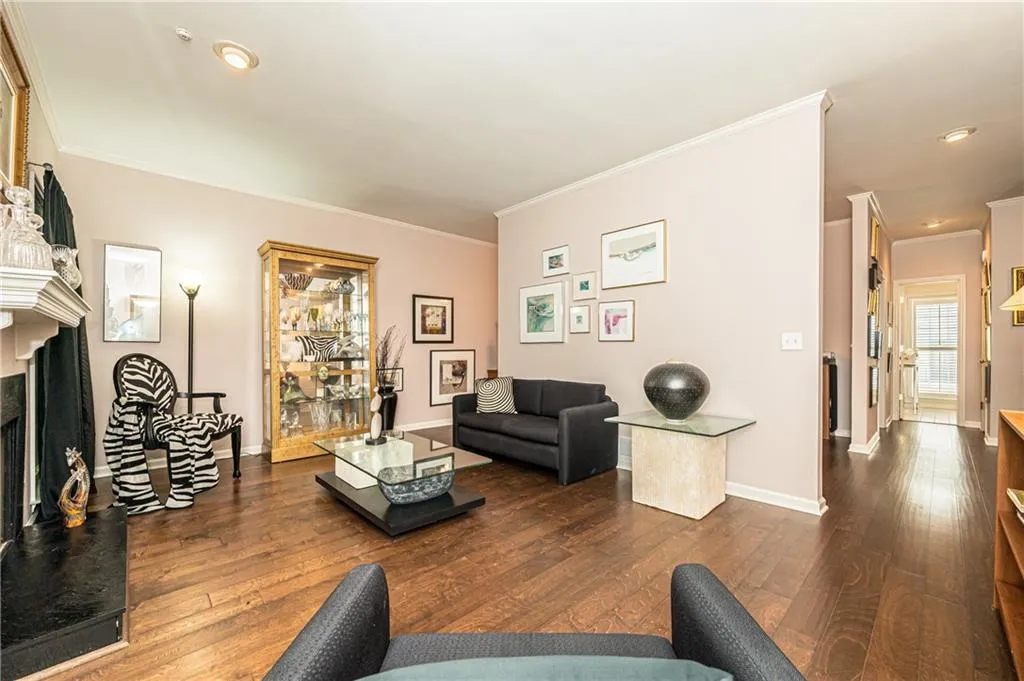 905 Brandywine Circle, Sandy Springs, Georgia 30350, 3 Bedrooms Bedrooms, ,3 BathroomsBathrooms,Residential,Sold,905 Brandywine Circle,6933090