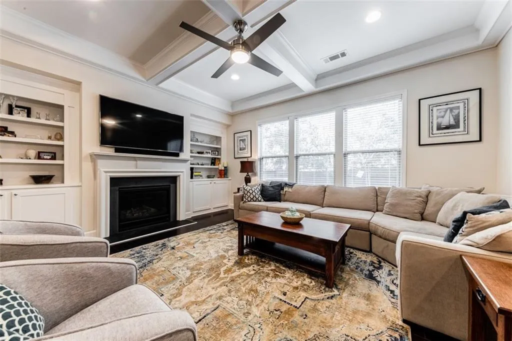 838 Northam Lane, Atlanta, Georgia 30342, 3 Bedrooms Bedrooms, ,3 BathroomsBathrooms,Residential,Sold,838 Northam Lane,6829197