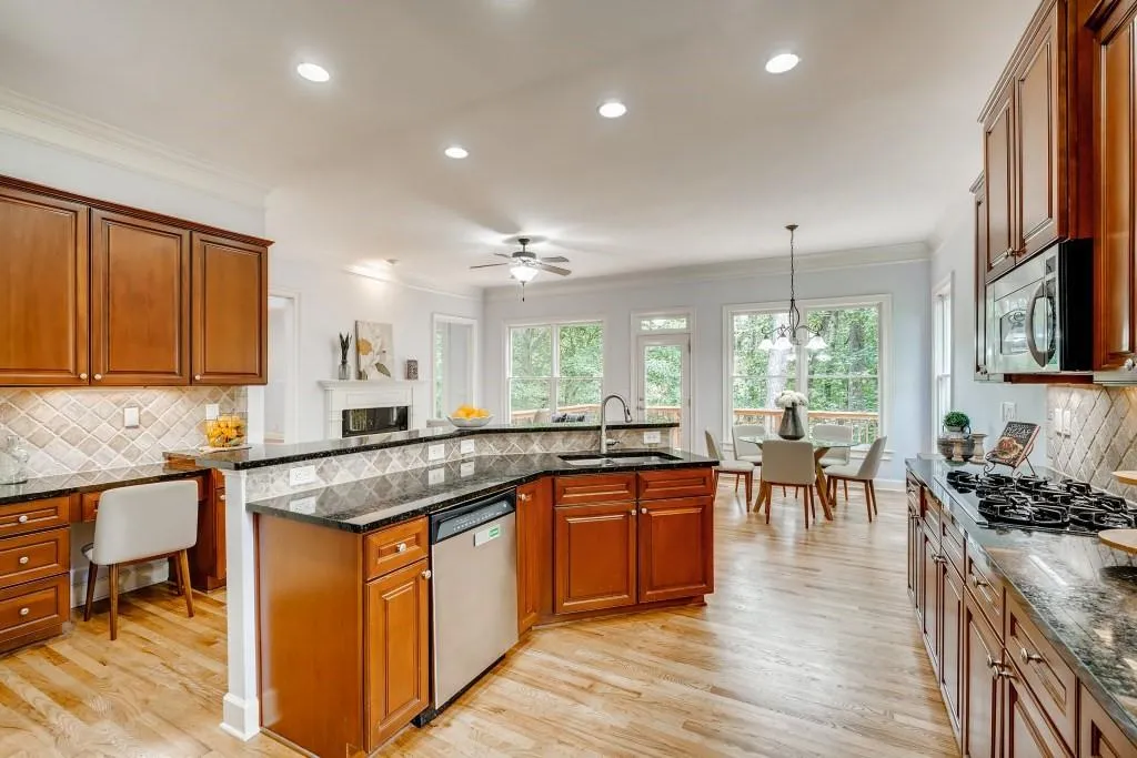 710 Trowgate Court, Sandy Springs, Georgia 30350, 5 Bedrooms Bedrooms, ,4 BathroomsBathrooms,Residential,Sold,710 Trowgate Court,6881766