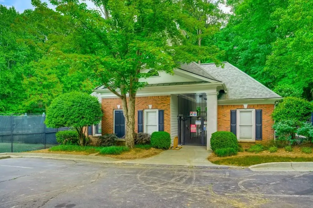 710 Trowgate Court, Sandy Springs, Georgia 30350, 5 Bedrooms Bedrooms, ,4 BathroomsBathrooms,Residential,Sold,710 Trowgate Court,6881766
