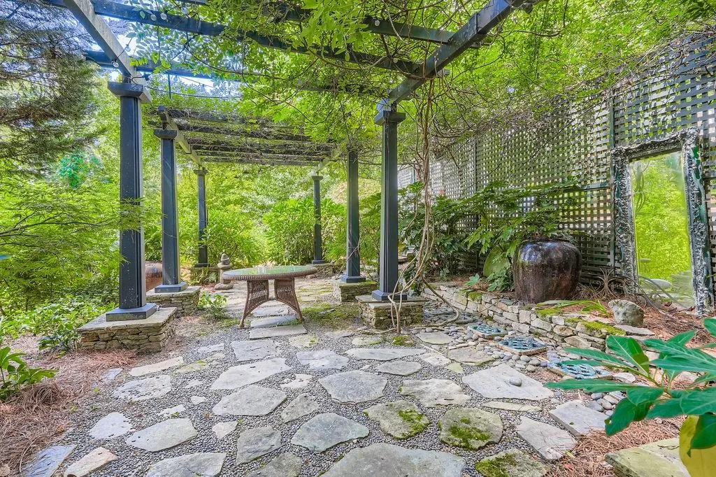 View of patio / terrace featuring a pergola