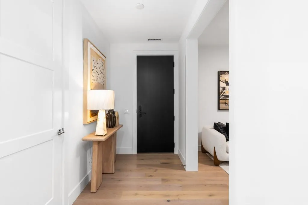 2425 Peachtree Road Ne Unit 1104, Atlanta, Georgia 30305, 2 Bedrooms Bedrooms, 0 ,3 BathroomsBathrooms,Residential,Sold,2425 Peachtree Road Ne Unit 1104,7543785
