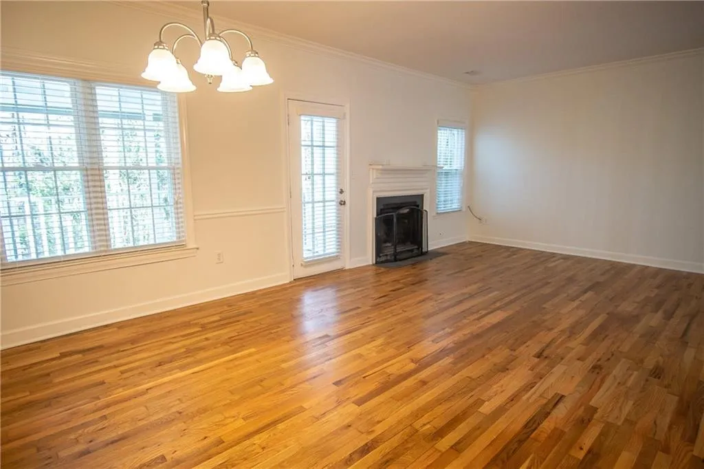 1160 Windsor Parkway Unit 5, Atlanta, Georgia 30319, 3 Bedrooms Bedrooms, ,2 BathroomsBathrooms,Residential,Sold,1160 Windsor Parkway Unit 5,7184476