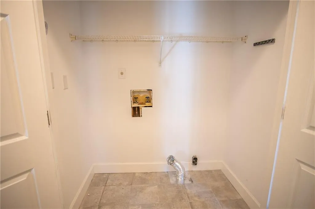 1160 Windsor Parkway Unit 5, Atlanta, Georgia 30319, 3 Bedrooms Bedrooms, ,2 BathroomsBathrooms,Residential,Sold,1160 Windsor Parkway Unit 5,7184476