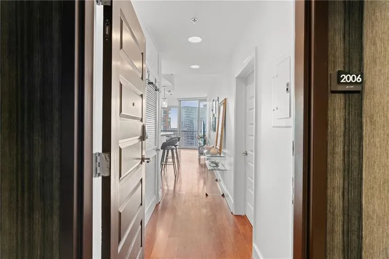 1080 Peachtree Street Ne Unit 2006, Atlanta, Georgia 30309, 1 Bedroom Bedrooms, ,1 BathroomBathrooms,Residential,For Sale,1080 Peachtree Street Ne Unit 2006,7638084