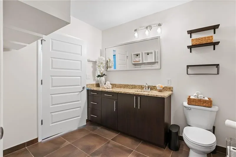1080 Peachtree Street Ne Unit 2006, Atlanta, Georgia 30309, 1 Bedroom Bedrooms, ,1 BathroomBathrooms,Residential,For Sale,1080 Peachtree Street Ne Unit 2006,7638084