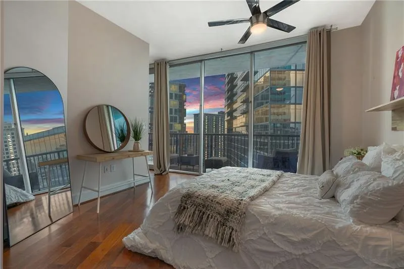 1080 Peachtree Street Ne Unit 2006, Atlanta, Georgia 30309, 1 Bedroom Bedrooms, ,1 BathroomBathrooms,Residential,For Sale,1080 Peachtree Street Ne Unit 2006,7638084
