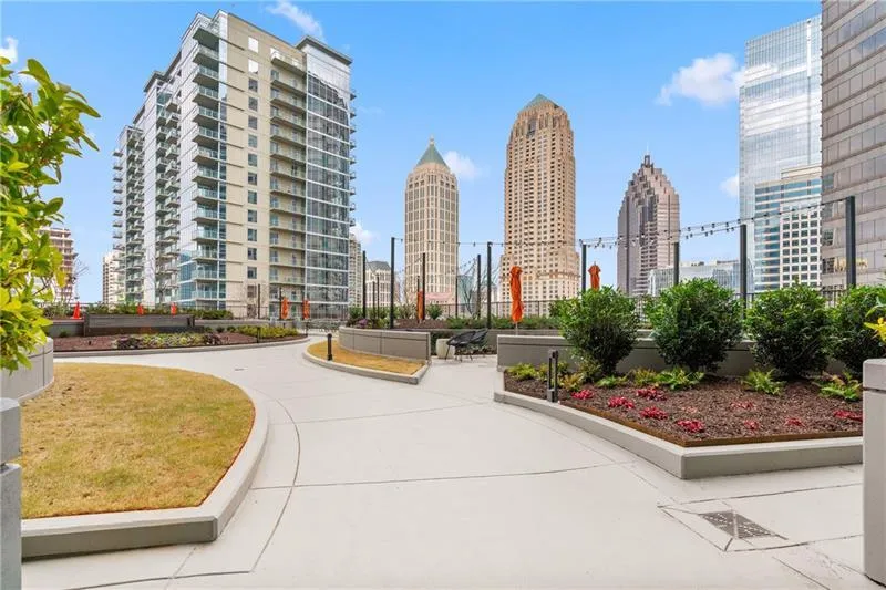 1080 Peachtree Street Ne Unit 2006, Atlanta, Georgia 30309, 1 Bedroom Bedrooms, ,1 BathroomBathrooms,Residential,For Sale,1080 Peachtree Street Ne Unit 2006,7638084