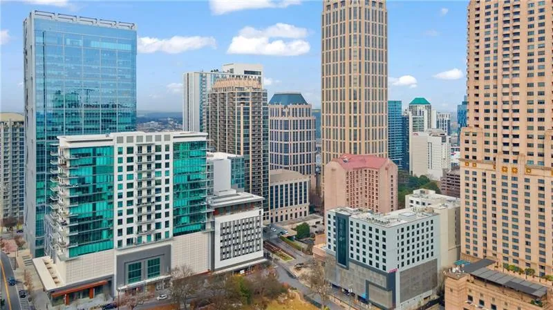 1080 Peachtree Street Ne Unit 2006, Atlanta, Georgia 30309, 1 Bedroom Bedrooms, ,1 BathroomBathrooms,Residential,For Sale,1080 Peachtree Street Ne Unit 2006,7638084