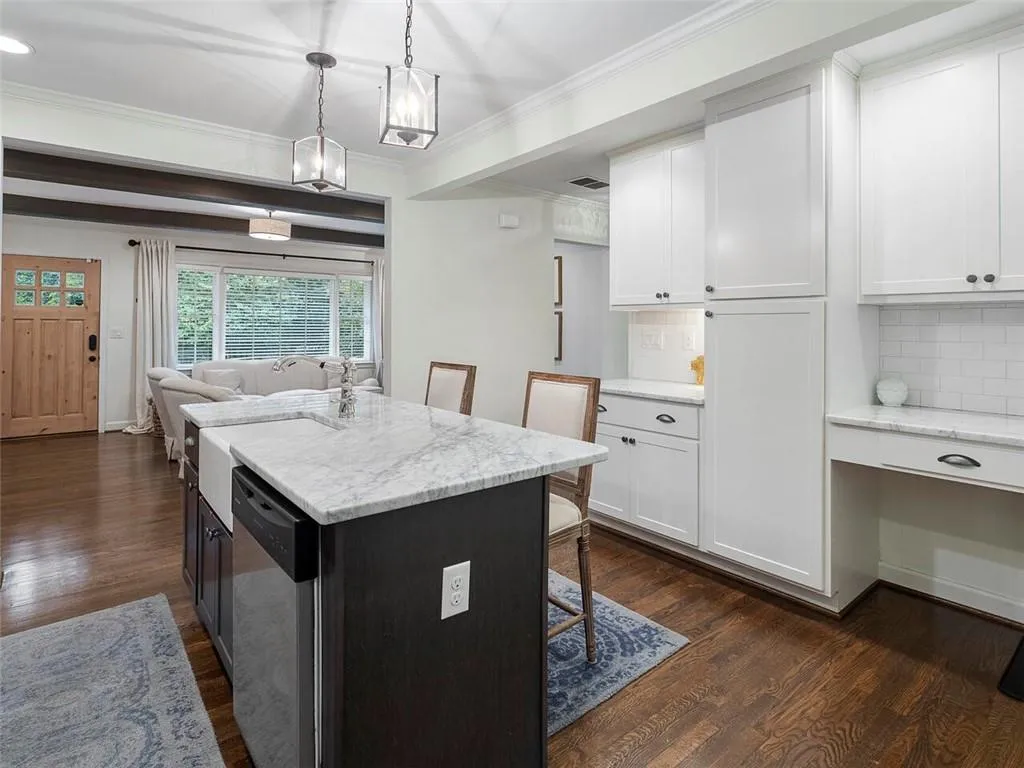 501 Hilderbrand Drive, Atlanta, Georgia 30328, 3 Bedrooms Bedrooms, ,2 BathroomsBathrooms,Residential,Sold,501 Hilderbrand Drive,6953725
