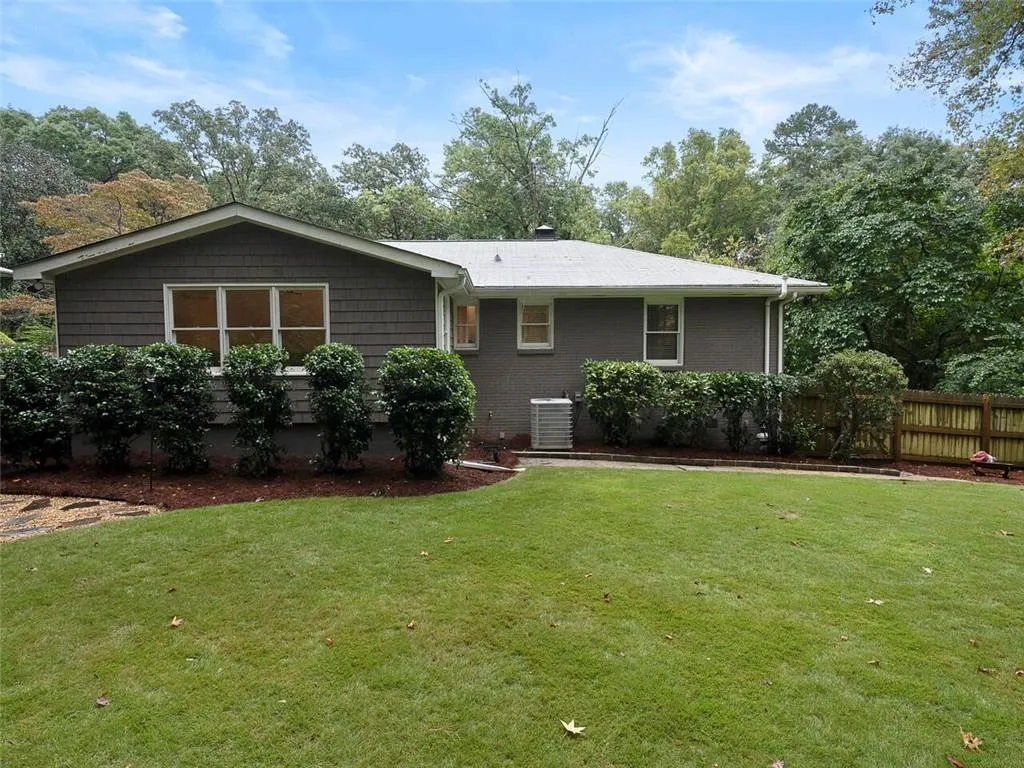 501 Hilderbrand Drive, Atlanta, Georgia 30328, 3 Bedrooms Bedrooms, ,2 BathroomsBathrooms,Residential,Sold,501 Hilderbrand Drive,6953725