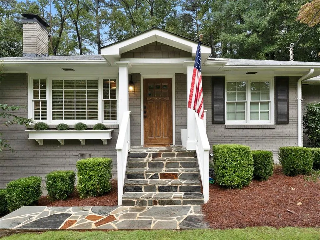 501 Hilderbrand Drive, Atlanta, Georgia 30328, 3 Bedrooms Bedrooms, ,2 BathroomsBathrooms,Residential,Sold,501 Hilderbrand Drive,6953725