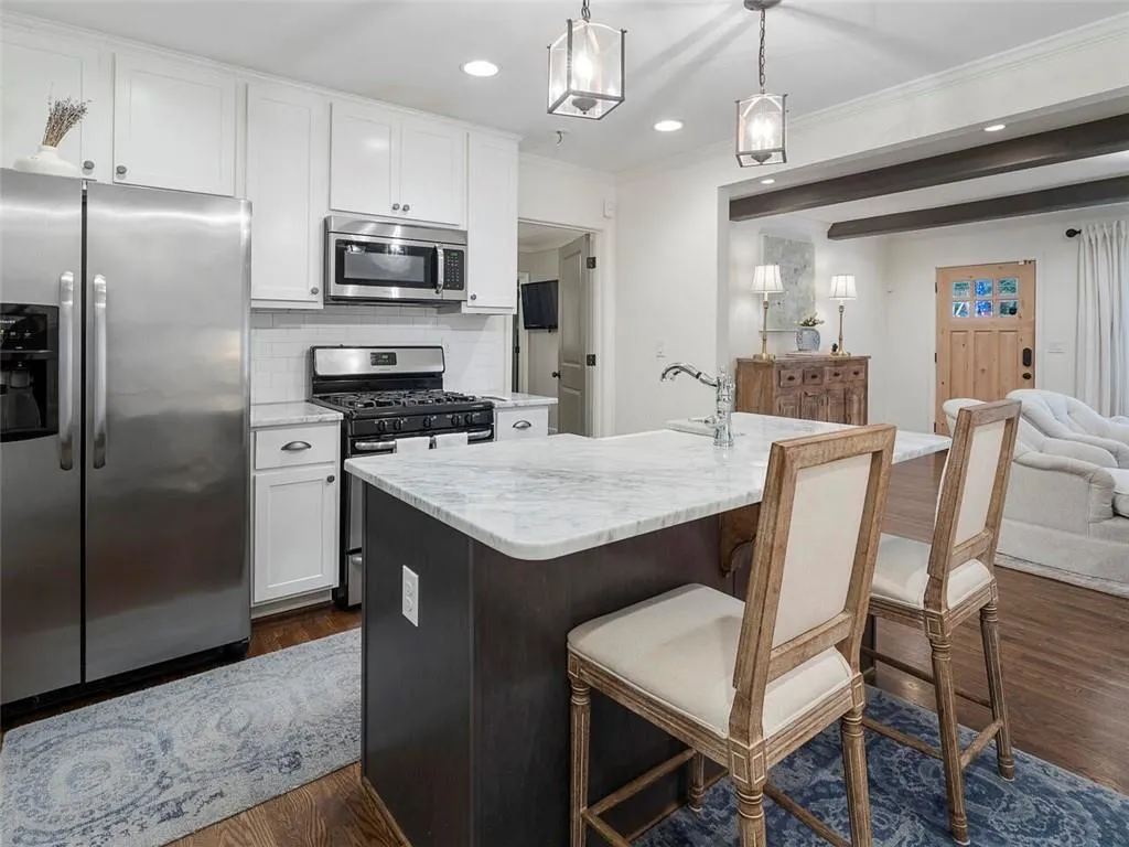 501 Hilderbrand Drive, Atlanta, Georgia 30328, 3 Bedrooms Bedrooms, ,2 BathroomsBathrooms,Residential,Sold,501 Hilderbrand Drive,6953725