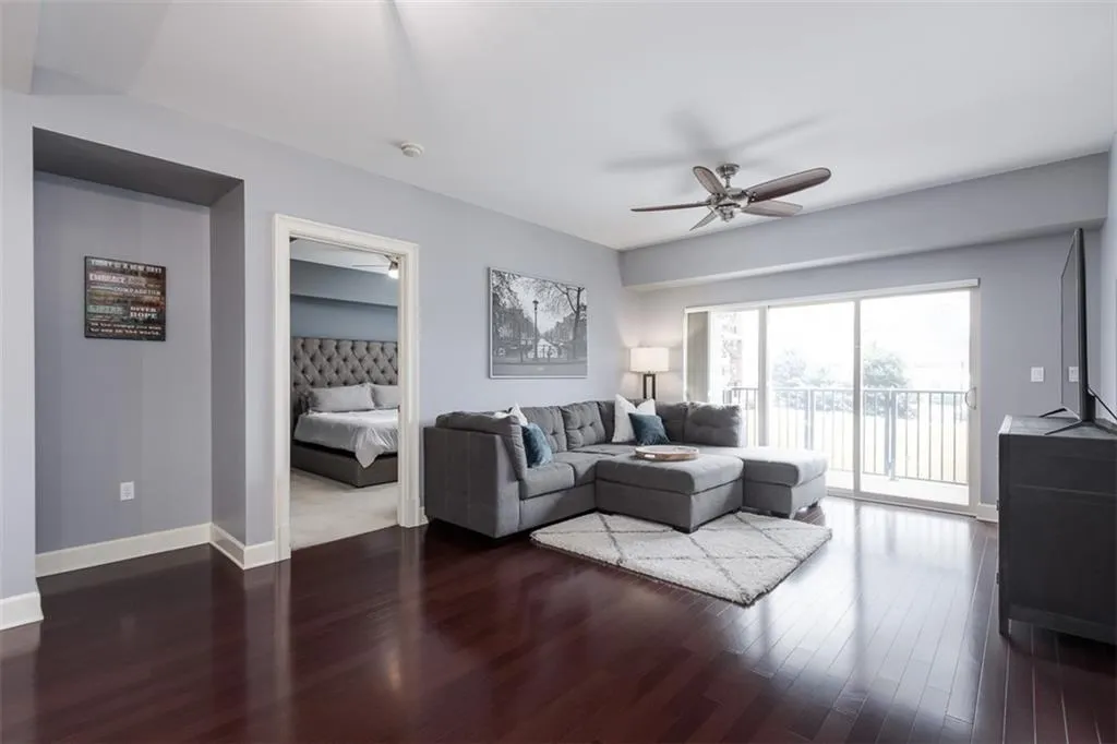 200 River Vista Drive Unit 119, Atlanta, Georgia 30339, 2 Bedrooms Bedrooms, ,2 BathroomsBathrooms,Residential,Sold,200 River Vista Drive Unit 119,6845874