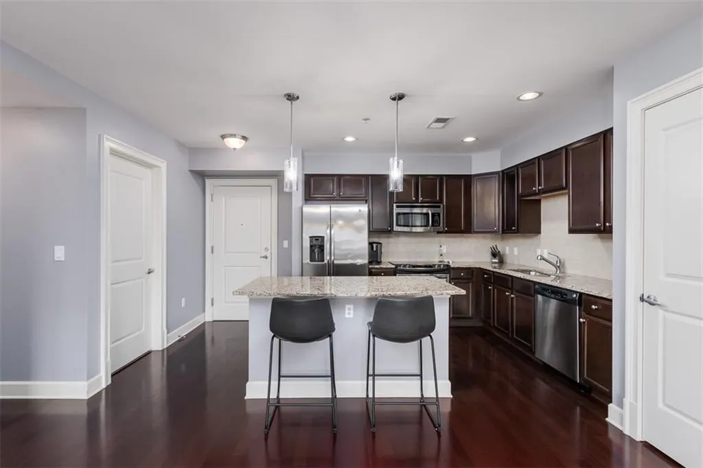 200 River Vista Drive Unit 119, Atlanta, Georgia 30339, 2 Bedrooms Bedrooms, ,2 BathroomsBathrooms,Residential,Sold,200 River Vista Drive Unit 119,6845874