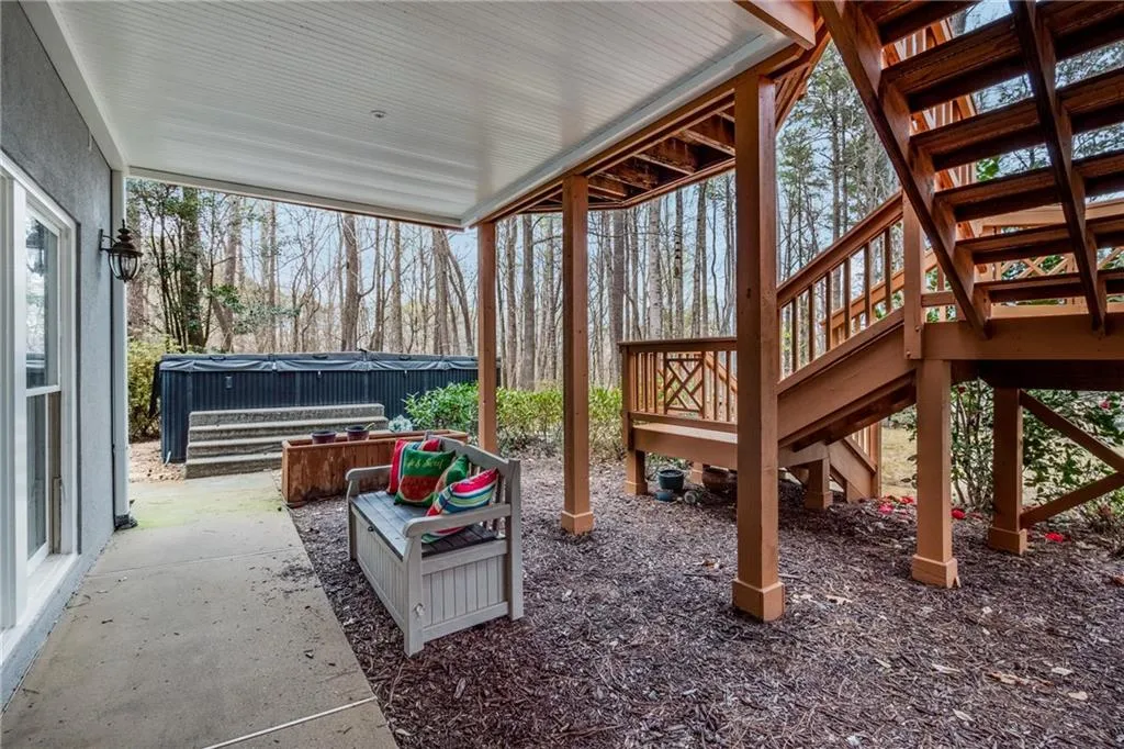 8140 Jett Ferry Road, Sandy Springs, Georgia 30350, 6 Bedrooms Bedrooms, ,6 BathroomsBathrooms,Residential,Sold,8140 Jett Ferry Road,7025811