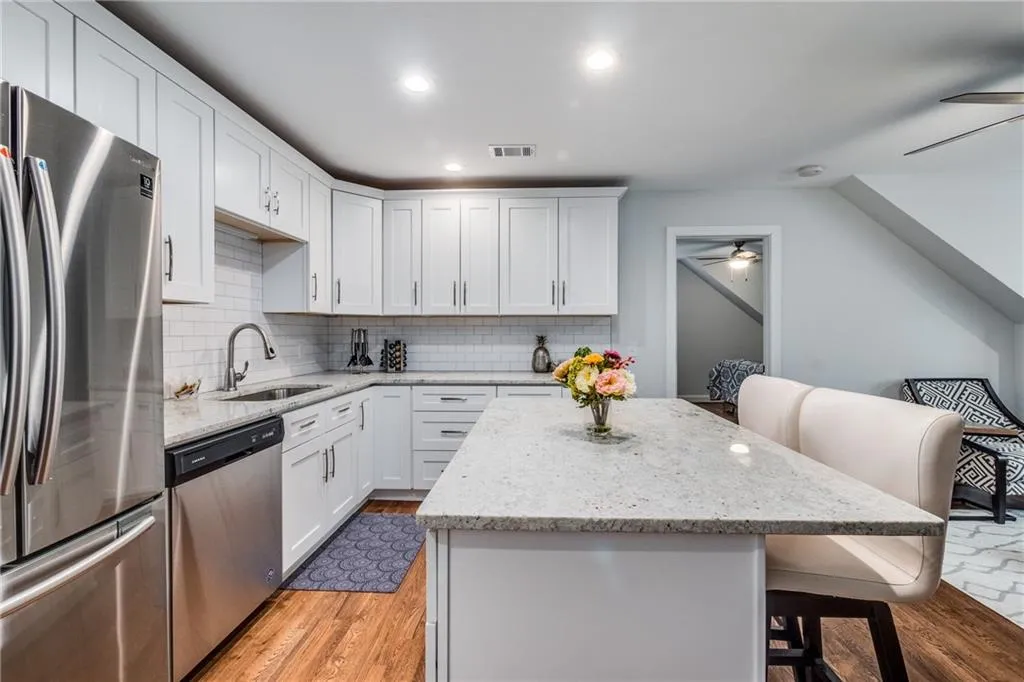 8140 Jett Ferry Road, Sandy Springs, Georgia 30350, 6 Bedrooms Bedrooms, ,6 BathroomsBathrooms,Residential,Sold,8140 Jett Ferry Road,7025811