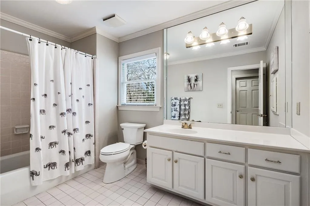 8140 Jett Ferry Road, Sandy Springs, Georgia 30350, 6 Bedrooms Bedrooms, ,6 BathroomsBathrooms,Residential,Sold,8140 Jett Ferry Road,7025811