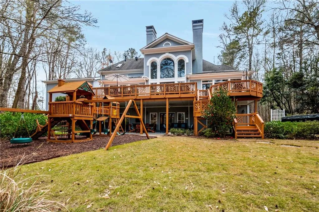 8140 Jett Ferry Road, Sandy Springs, Georgia 30350, 6 Bedrooms Bedrooms, ,6 BathroomsBathrooms,Residential,Sold,8140 Jett Ferry Road,7025811