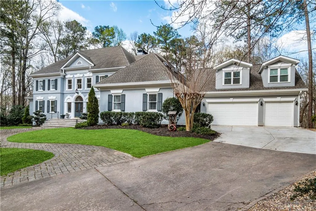 8140 Jett Ferry Road, Sandy Springs, Georgia 30350, 6 Bedrooms Bedrooms, ,6 BathroomsBathrooms,Residential,Sold,8140 Jett Ferry Road,7025811