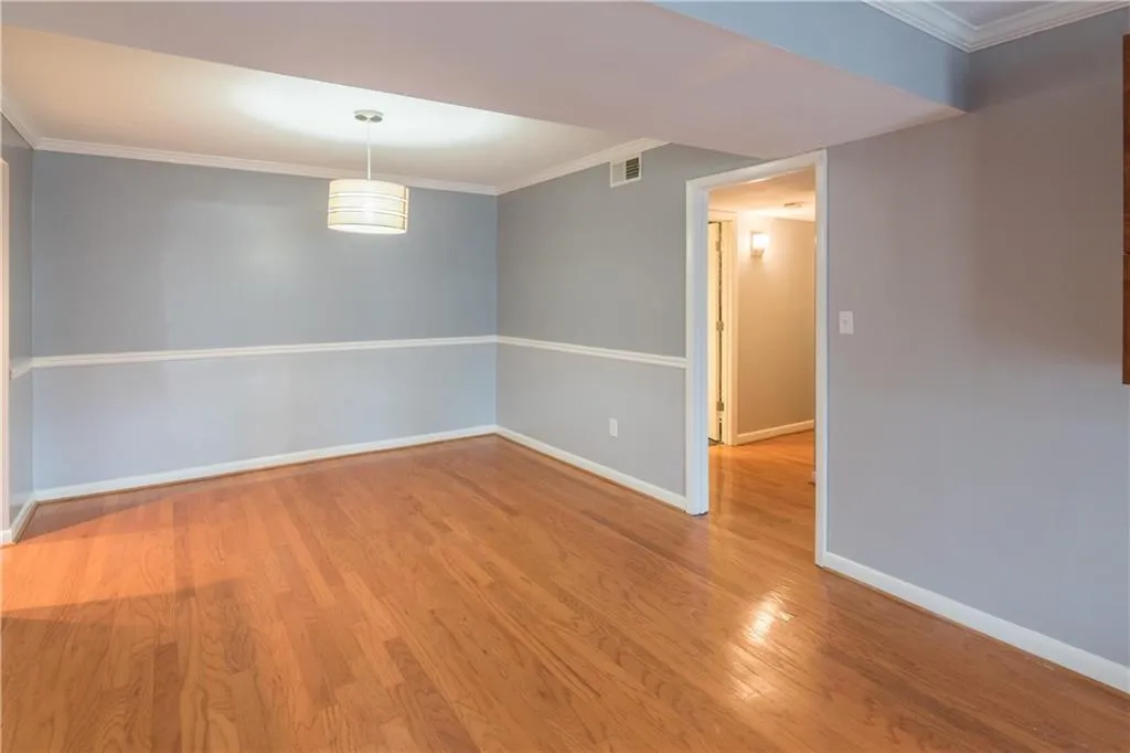 6900 Roswell Road Unit Q7, Atlanta, Georgia 30328, 2 Bedrooms Bedrooms, ,2 BathroomsBathrooms,Residential,Sold,6900 Roswell Road Unit Q7,5821270