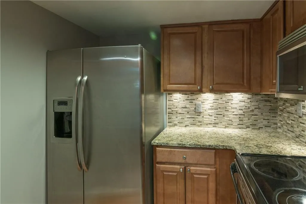 6900 Roswell Road Unit Q7, Atlanta, Georgia 30328, 2 Bedrooms Bedrooms, ,2 BathroomsBathrooms,Residential,Sold,6900 Roswell Road Unit Q7,5821270