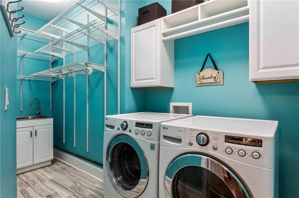 780 Spalding Heights Drive, Sandy Springs, Georgia 30350, 5 Bedrooms Bedrooms, ,4 BathroomsBathrooms,Residential,Sold,780 Spalding Heights Drive,6902964 780 Spalding Heights Drive, Sandy Springs, Georgia 30350, 5 Bedrooms Bedrooms, ,4 BathroomsBathrooms,Residential,Sold,780 Spalding Heights Drive,6902964