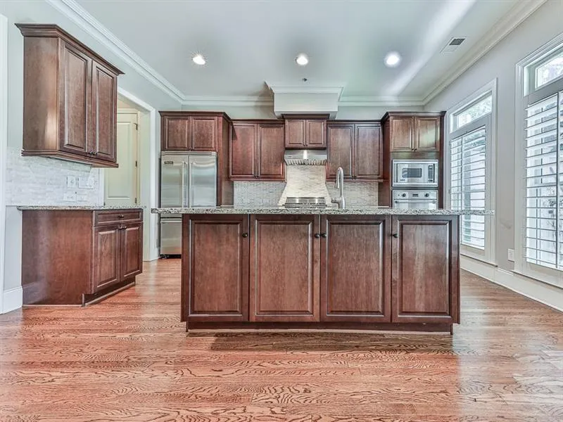 5562 High Point Road, Atlanta, Georgia 30342, 4 Bedrooms Bedrooms, ,4 BathroomsBathrooms,Residential,Sold,5562 High Point Road,7460502