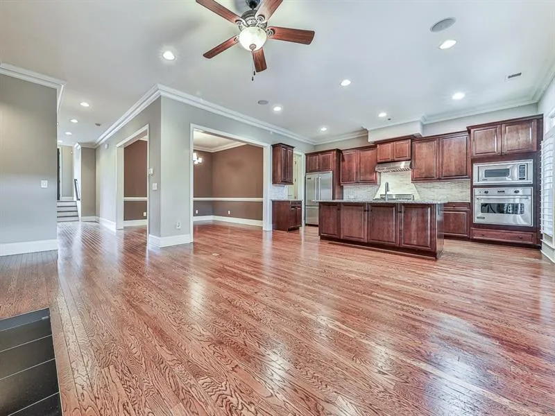 5562 High Point Road, Atlanta, Georgia 30342, 4 Bedrooms Bedrooms, ,4 BathroomsBathrooms,Residential,Sold,5562 High Point Road,7460502