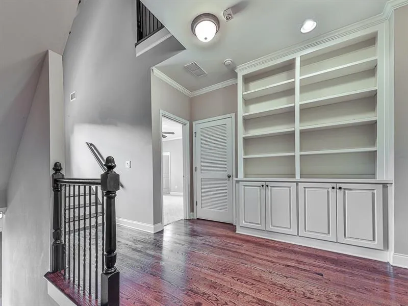 5562 High Point Road, Atlanta, Georgia 30342, 4 Bedrooms Bedrooms, ,4 BathroomsBathrooms,Residential,Sold,5562 High Point Road,7460502
