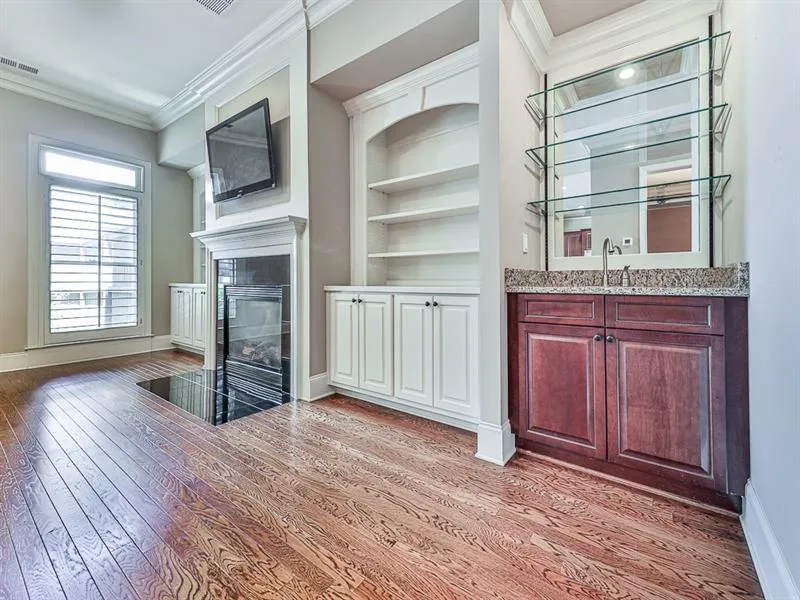 5562 High Point Road, Atlanta, Georgia 30342, 4 Bedrooms Bedrooms, ,4 BathroomsBathrooms,Residential,Sold,5562 High Point Road,7460502