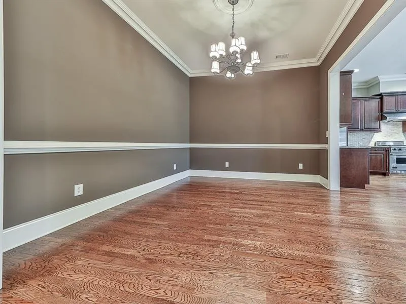 5562 High Point Road, Atlanta, Georgia 30342, 4 Bedrooms Bedrooms, ,4 BathroomsBathrooms,Residential,Sold,5562 High Point Road,7460502