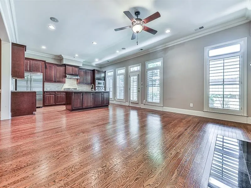 5562 High Point Road, Atlanta, Georgia 30342, 4 Bedrooms Bedrooms, ,4 BathroomsBathrooms,Residential,Sold,5562 High Point Road,7460502